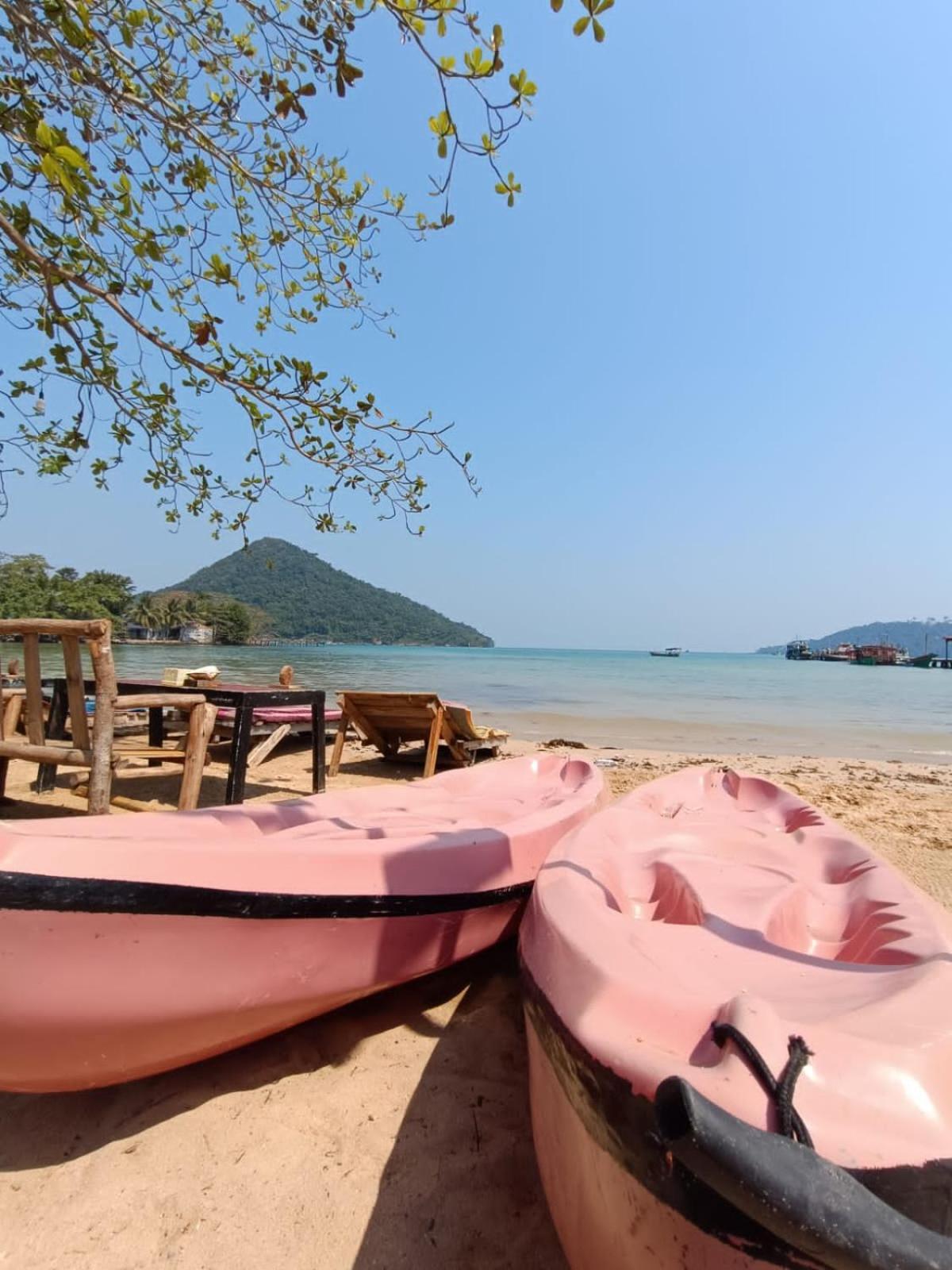 Golden Snake Guesthouse Beach Ронгсанлем Экстерьер фото